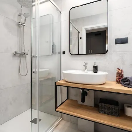 Apartamento Sunny - Plac Wolnosci 6 *