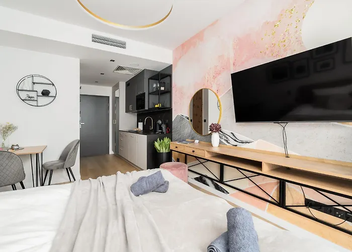 Sunny - Plac Wolnosci 6 Apartment *